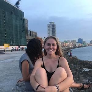 Meet your Posher, Olivia